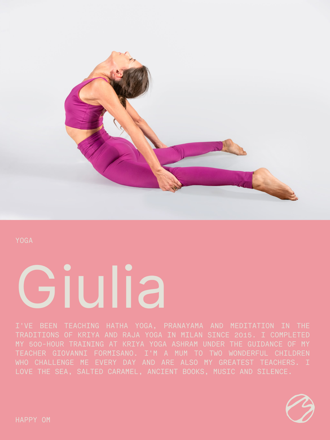 Giulia — Happy Om teacher portrait and biography
